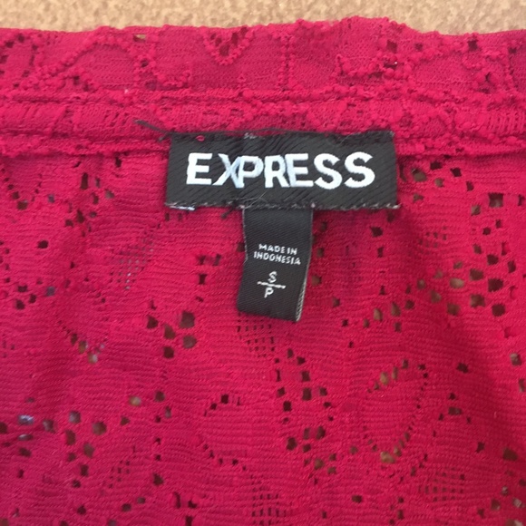 Gorgeous Lace Top- Great for any occasion. - Picture 5 of 7